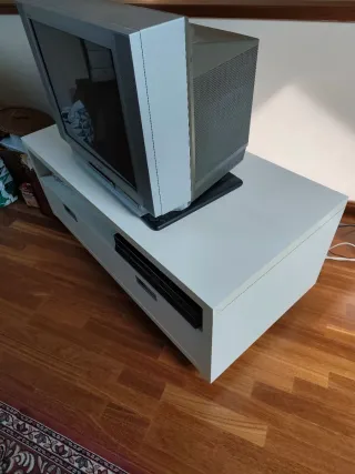 Regalo soporte con SONY TRINITRON 25. 6540 horas