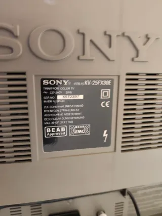Regalo soporte con SONY TRINITRON 25. 6540 horas