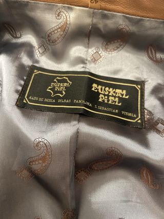 Chaqueta de cuero marron