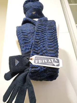 Gorro, bufanda y guantes Privata