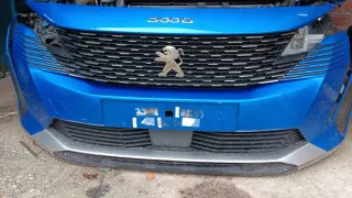 Defensa delantera de Peugeot 3008