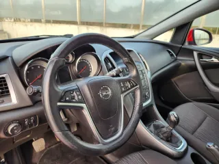 Opel Astra 2015