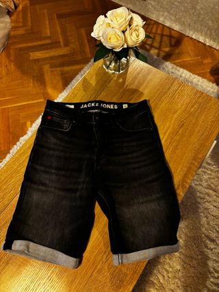 Pantalon vaquero corto jack & jones
