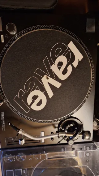 Pareja de tocadiscos reloop rp7000. Platos.