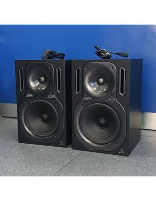 MONITORES TRUST B2031A PAR