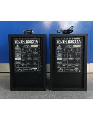 MONITORES TRUST B2031A PAR