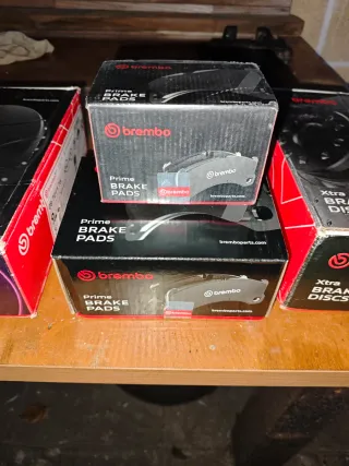 Discos de freno y pastillas de freno Brembo