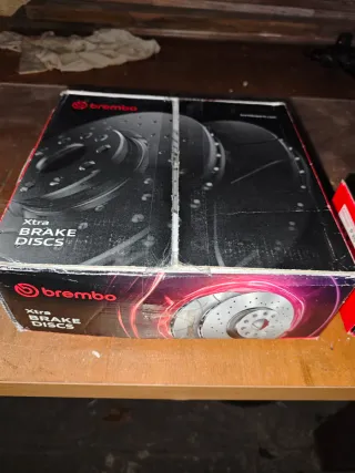 Discos de freno y pastillas de freno Brembo