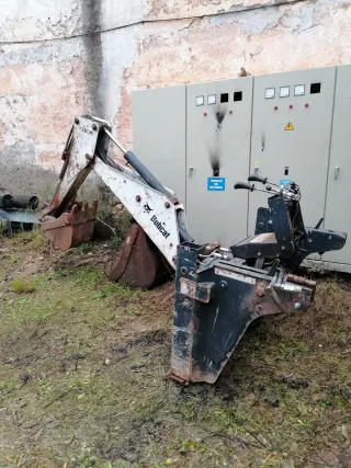 Se vende retro de mini escabadora