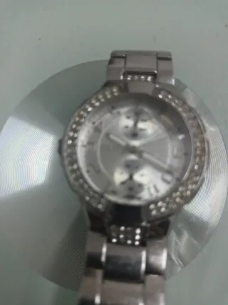 Reloj de mojir marka Guess  elpresio negoseable