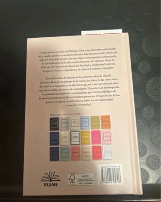 Pequeño libro de Dior