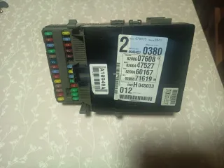 Centralita relés / UPC Renault Laguna II