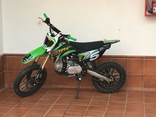 Moto 125 4T malcor en perfecto estado