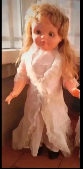 Muñeca grande antigua