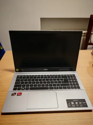 Ordenador Acer aspire go 15