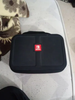 Estuche para Nintendo switch y complementos