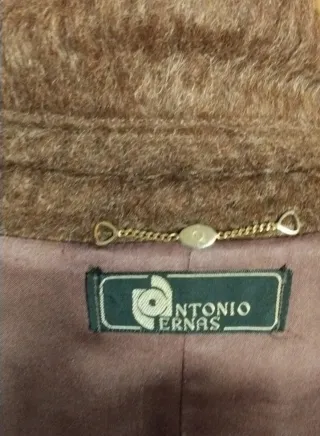 Abrigo vintage Antonio Pernas – Llama, Mohair y La