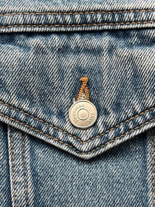 Cazadora vaquera nanushka x zara