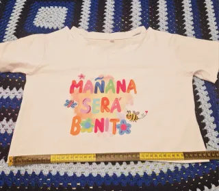Top crop blanco con estampado Mañana Será Bonito.
