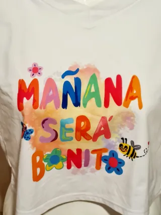 Top crop blanco con estampado Mañana Será Bonito.