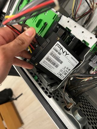 PC Sobremesa HP + Pantalla NEC + Teclado y Ratón