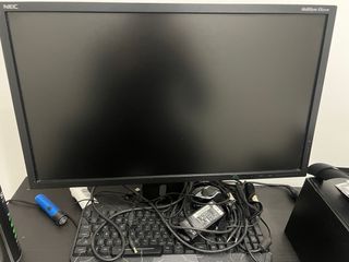 PC Sobremesa HP + Pantalla NEC + Teclado y Ratón