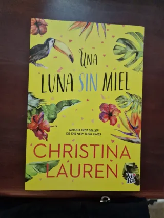 Libro Una luna sin miel en español