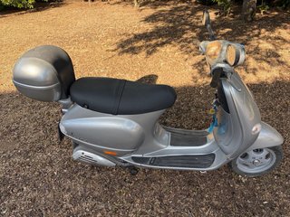 Vespa 125  funcionando sin documentación