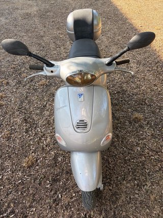 Vespa 125  funcionando sin documentación