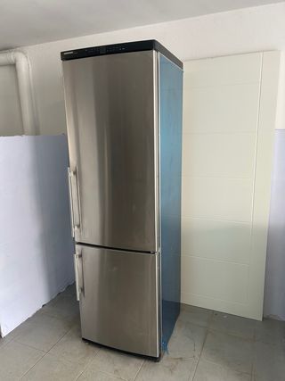 FRIGORÍFICO LIEBHERR DE 2 METROS