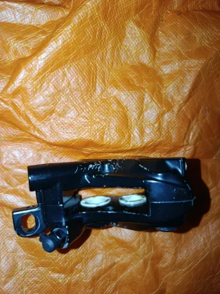 Pinza freno trasero Shimano BR-MT 520 4 pistones