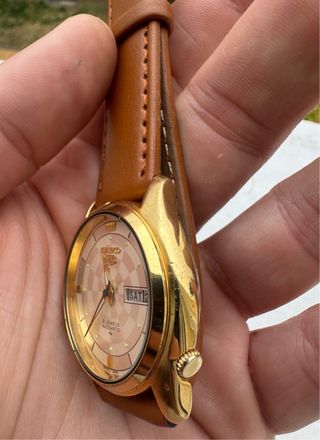 Reloj SEIKO 5 AUTOMÁTICO VINTAGE – DIAL BULLSEYE