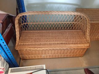 Silloncito y Alcon de mimbre