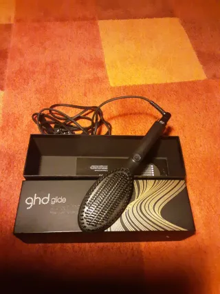 Cepillo de pelo eléctrico marca GHD. Sin uso.