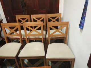 Mesa de comedor y 6sillas de buena calidad y buen