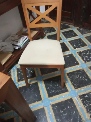 Mesa de comedor y 6sillas de buena calidad y buen