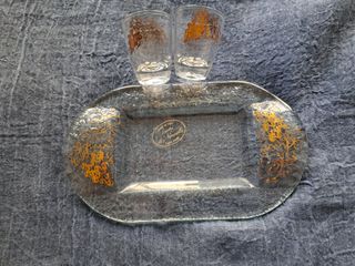 Vassoio in vetro con set da 2 bicchieri