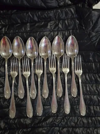 Cubertería antigua muy buena