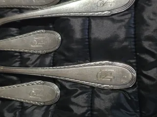 Cubertería antigua muy buena