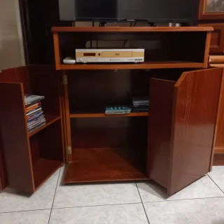 Mueble auxiliar para televisión. Dvd etc