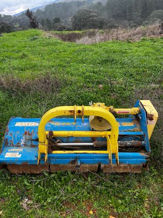 Desbrozadora de martillo zanon