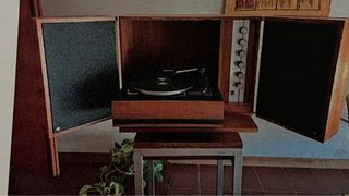 mueble tocadiscos vintage años 60/70