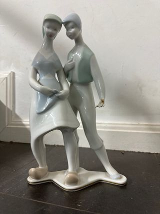 Figura porcellana santa clara