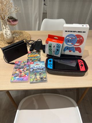 Pacchetto Nintendo Switch con giochi Pokémon Arceus