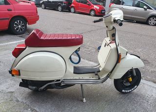 VESPA IRIS 200