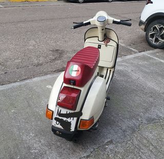 VESPA IRIS 200