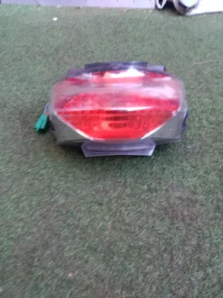 Piloto trasero completo honda pcx 125cc