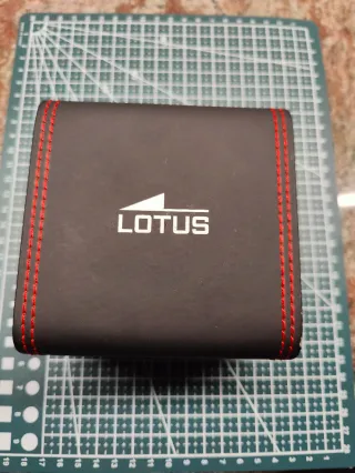 Reloj Lotus modelo 15805