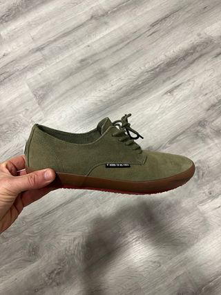 Zapatillas The North Face verde y marron.Perfectas