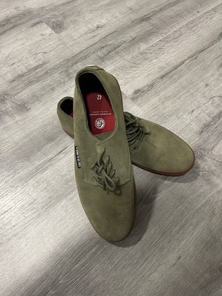 Zapatillas The North Face verde y marron.Perfectas